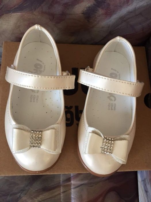 Бебешки обувки .