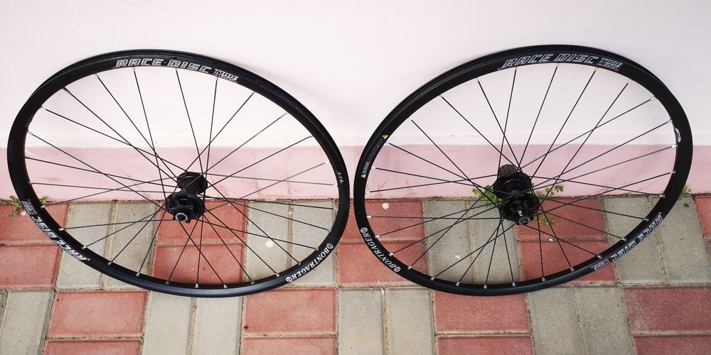 Vand Set Roti 26 Bontrager Race Tubless Ready  Mavic 317 Shimano XT