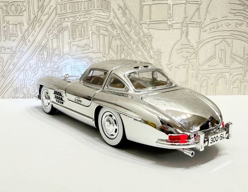 Mercedes-Benz 300 SL, 1:24! Металлическая модель со светом и звуком