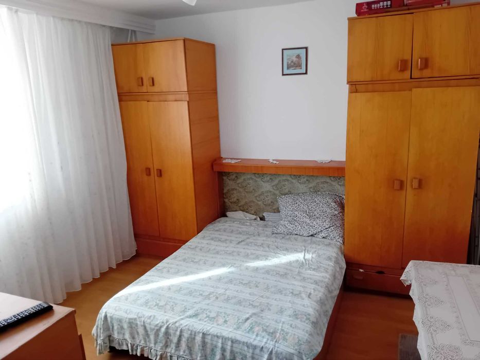 Ap 2 Cam Maratei aproape de piata mare 54mp etaj 3 renovat decomandat