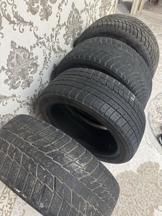 Зимняя резина 245/45 R18