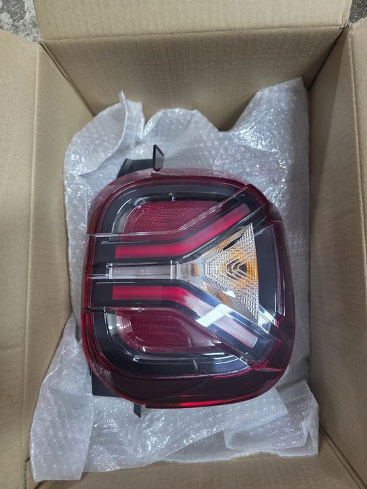 Lămpi/Stopuri dacia duster 2 an 2021-2024 model Y