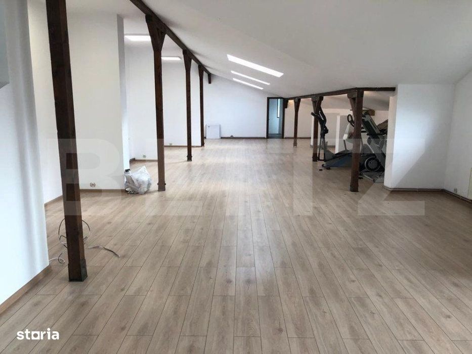 Spatiu comercial de 641 mp, 825 mp teren, Campina