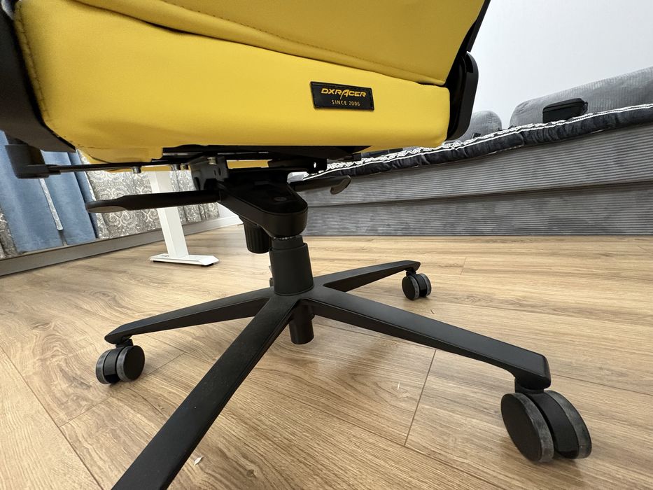 DXRacer Craft Pro — отличное состояние