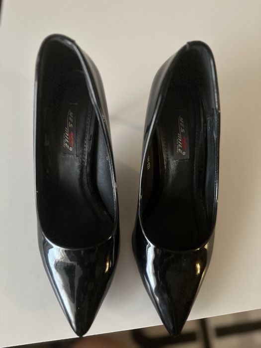 Обувки на ток