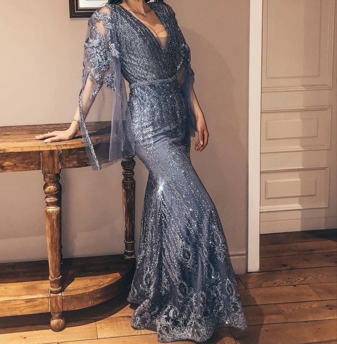 Официална рокля в сребро