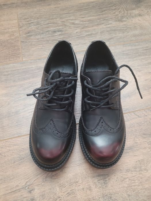 Pantofi model oxford