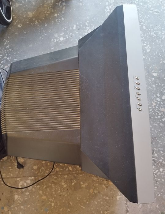 Телевизор AKIRA в хорошем состоянии