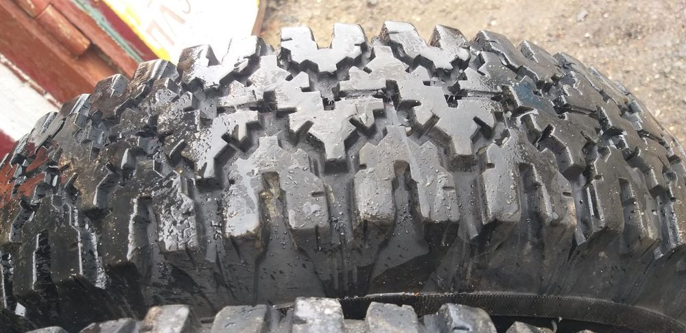 Шины с дисками на Москвич