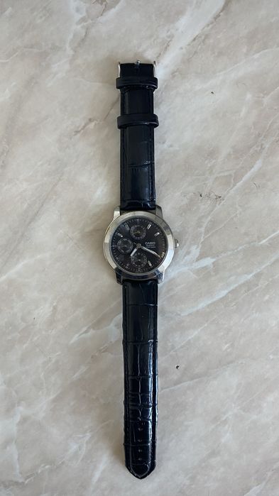 Часы наручные