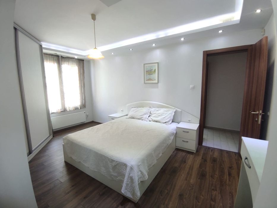 Дава се под наем Тристаен апартамент в Варна, Бизнес хотел - 97 кв.м за 663 € - Снимка #8