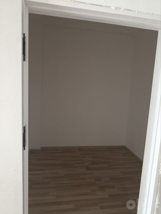 Toshkent tumani Keles 8 etaj 3 xonali uy sotiladi
