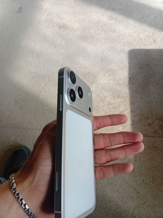 Айфон XR в корпусе 17Pro