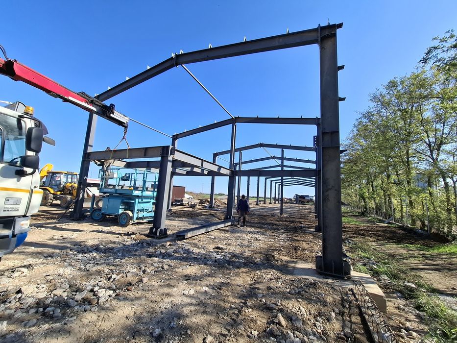 Montaj hale metalice si panouri sandwich