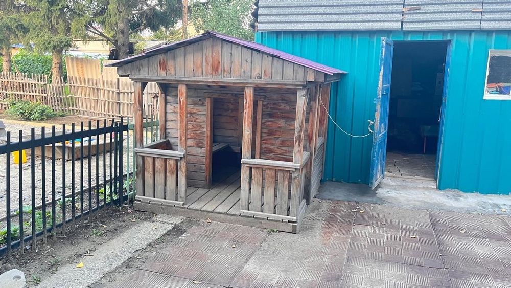 Продам детский деревянный домик