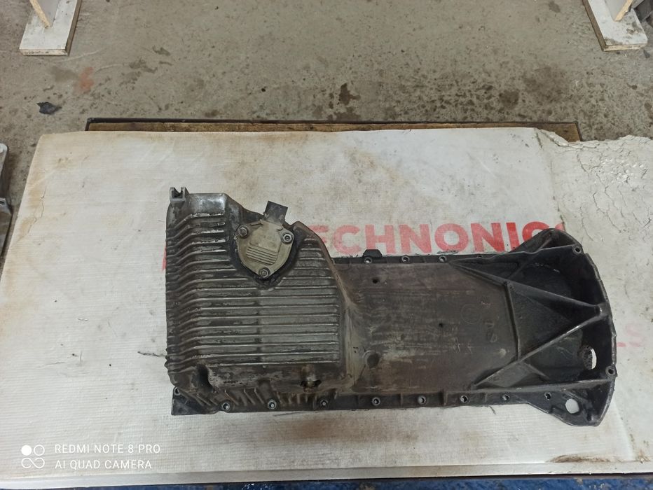 Поддон бмв е38 2.8 мотор