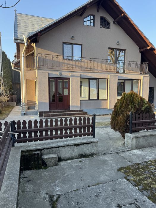 Doua case cu teren 10 ari, Vicovu de Jos