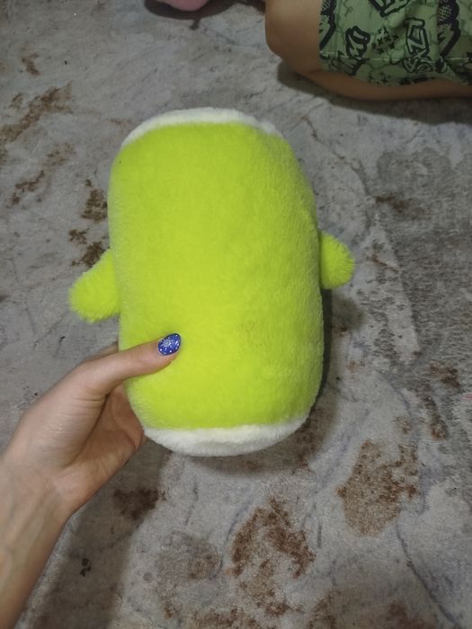 Мягкая плюшевая игрушка в виде бамбука.