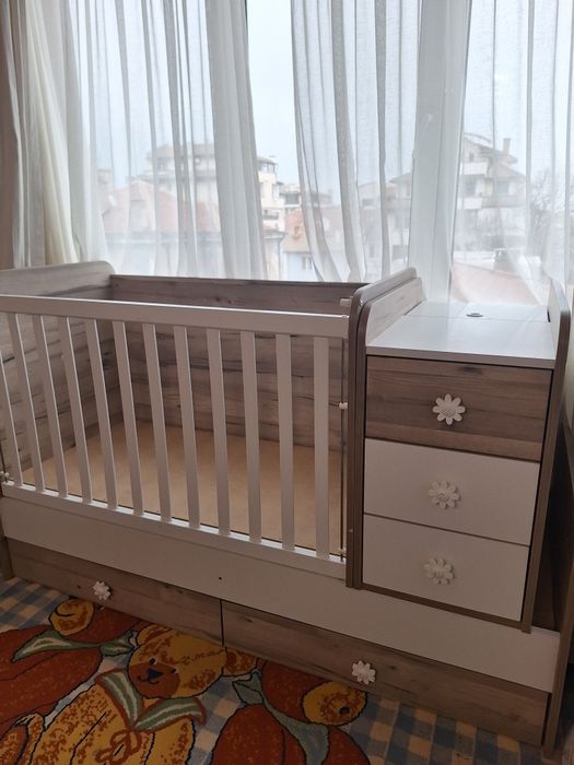 Бебешка дървена кошара