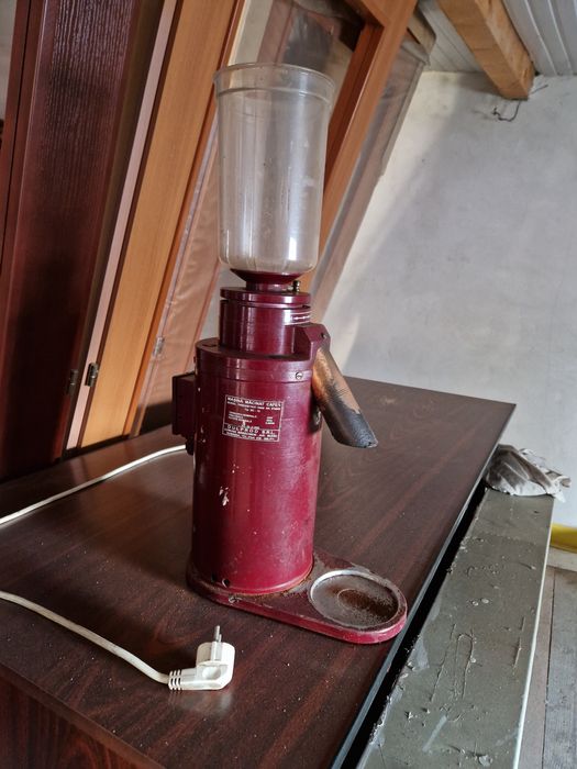 Vand 2 firme luminoase