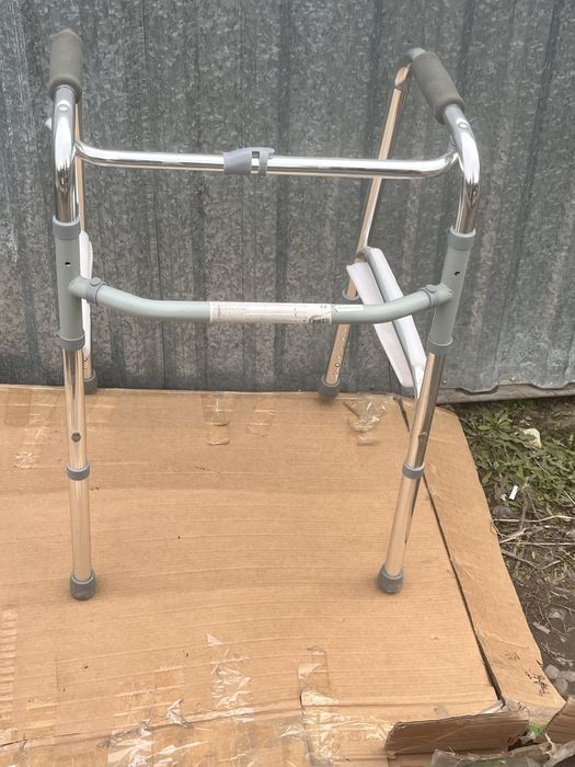 Продам ходунки взрослые