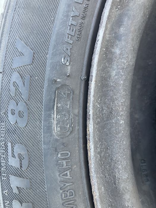 Vând roți de Polo Skoda etc 185/55/15 de vara 400 de lei