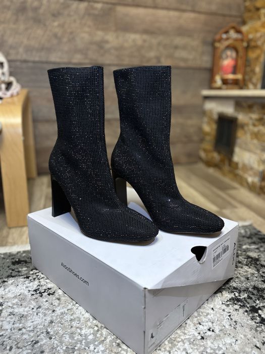 Ghete Aldo marimea 39,5, noi