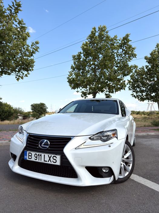 lexus is
