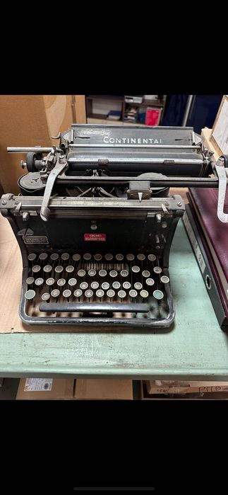 Пишеща машина Continental .