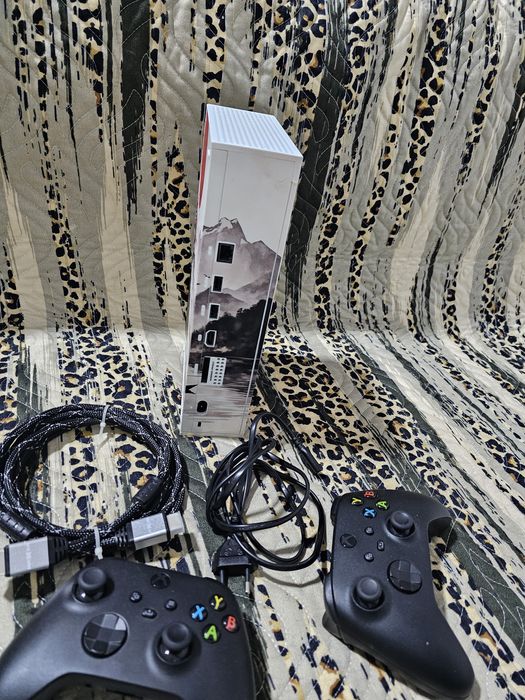 Xbox seria s  2 x controller