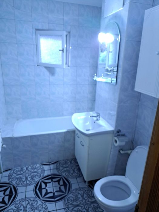 Inchiriez apartament 2 camere