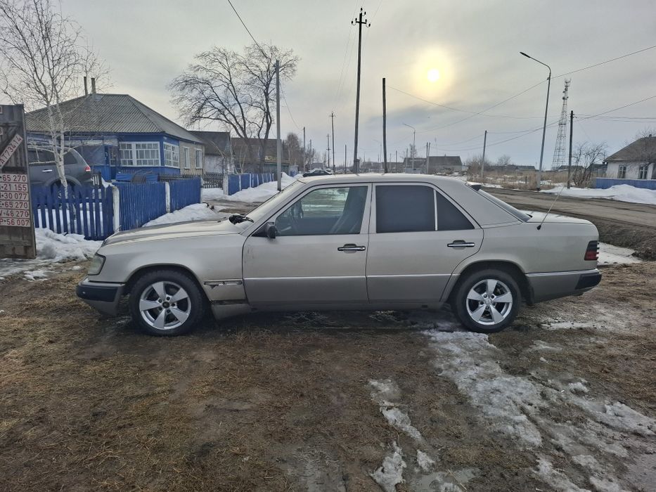 Продам Mercedes Benz w124 2.6