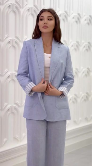 Новый костюм из льна. Размер 42