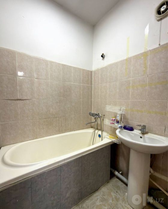 Toshkent Viloyati Nurafshon shaxrida 3 xonalik 60 kv.mlik dom sotiladi