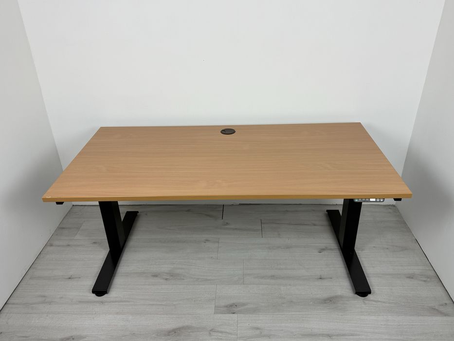 Бюро електрическо регулируем подходящо за домашен офис и бизнес среда