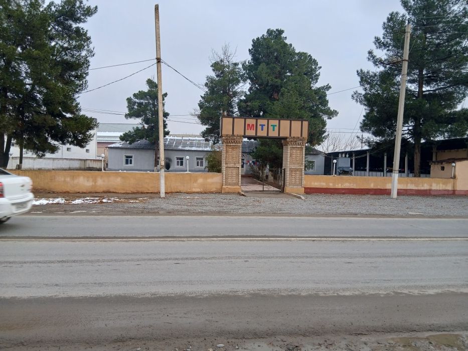 Bush turgan Mamuriy bino sotiladi