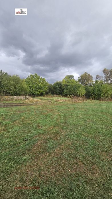 Парцел в София, област-гр.Златица площ 3570 цена 90000