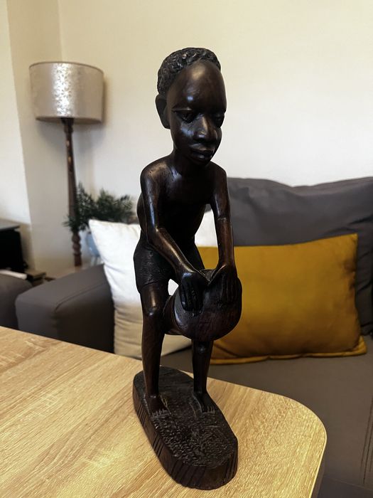 Африканска статуетка