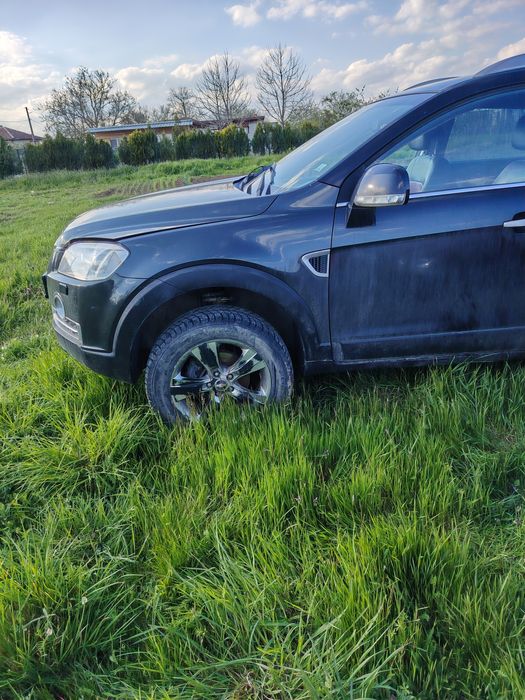 Продавам Шевролет Каптива 3.2 автомат на части