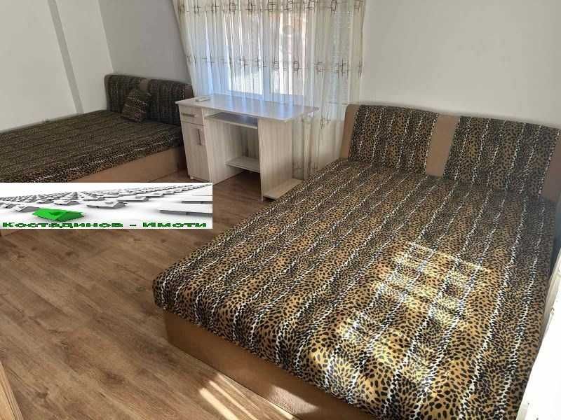 Дава се под наем Тристаен апартамент в Пловдив, Център - 120 кв.м за 400 € - Снимка #7