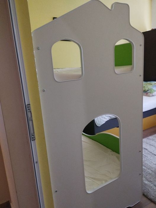 Детско двуетажно легло