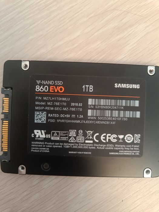Продам samsung ssd на 1 тб
