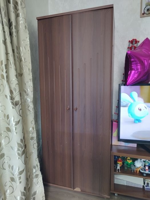 Продам шкаф и тумбу под телевизор
