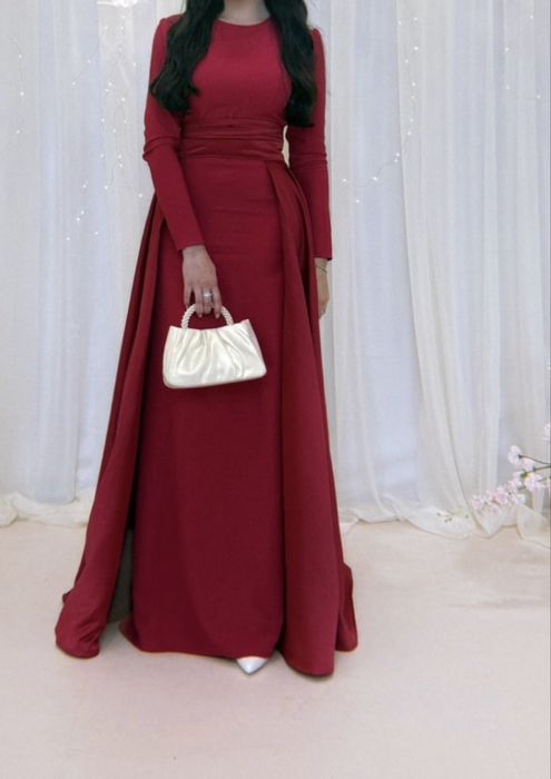 Продам платье сшито на заказ