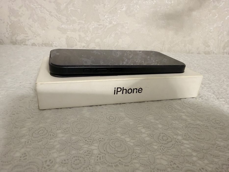 продам Айфон 16 128 Gb