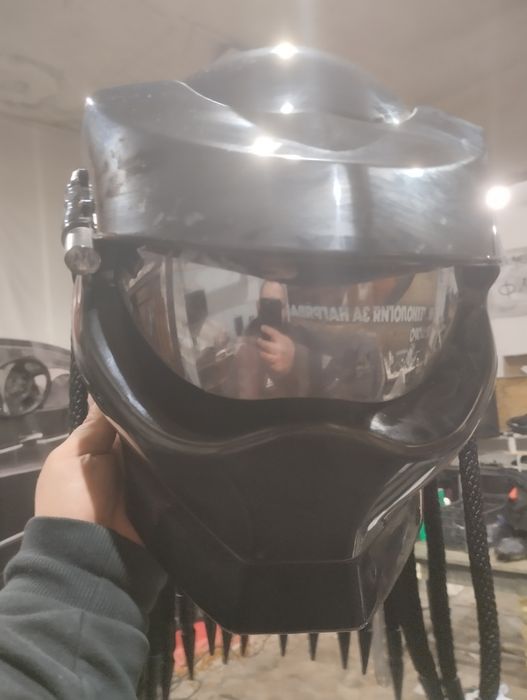 Каска тип прешалеца с плитки