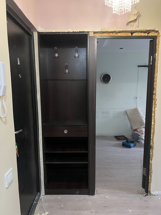 Шкаф для прихожей.