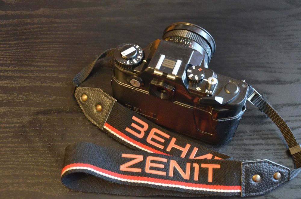 Aparat fotografic SLR Zenit 122