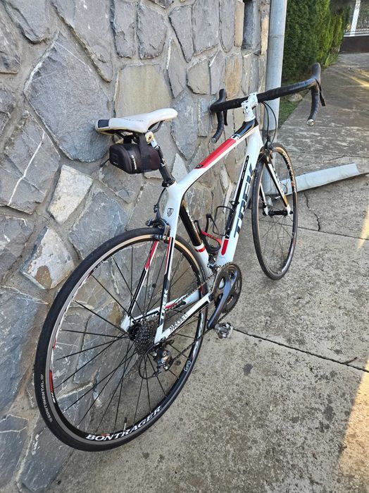 Bicicleta Trek Madone 4.7 Carbon - impecabila