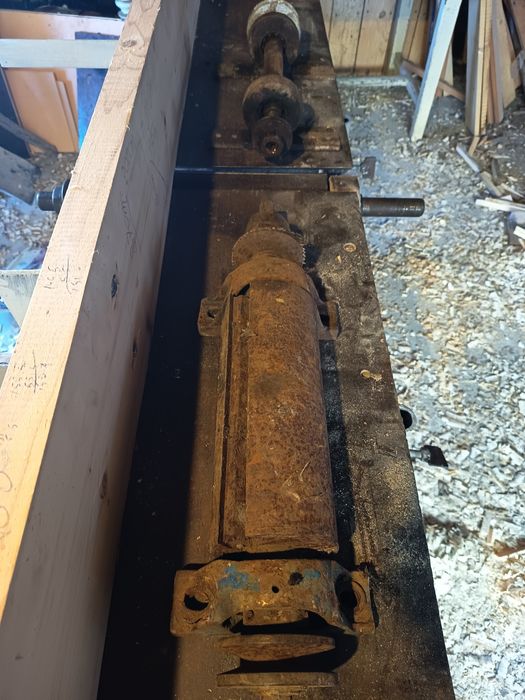 Axe abric și circular